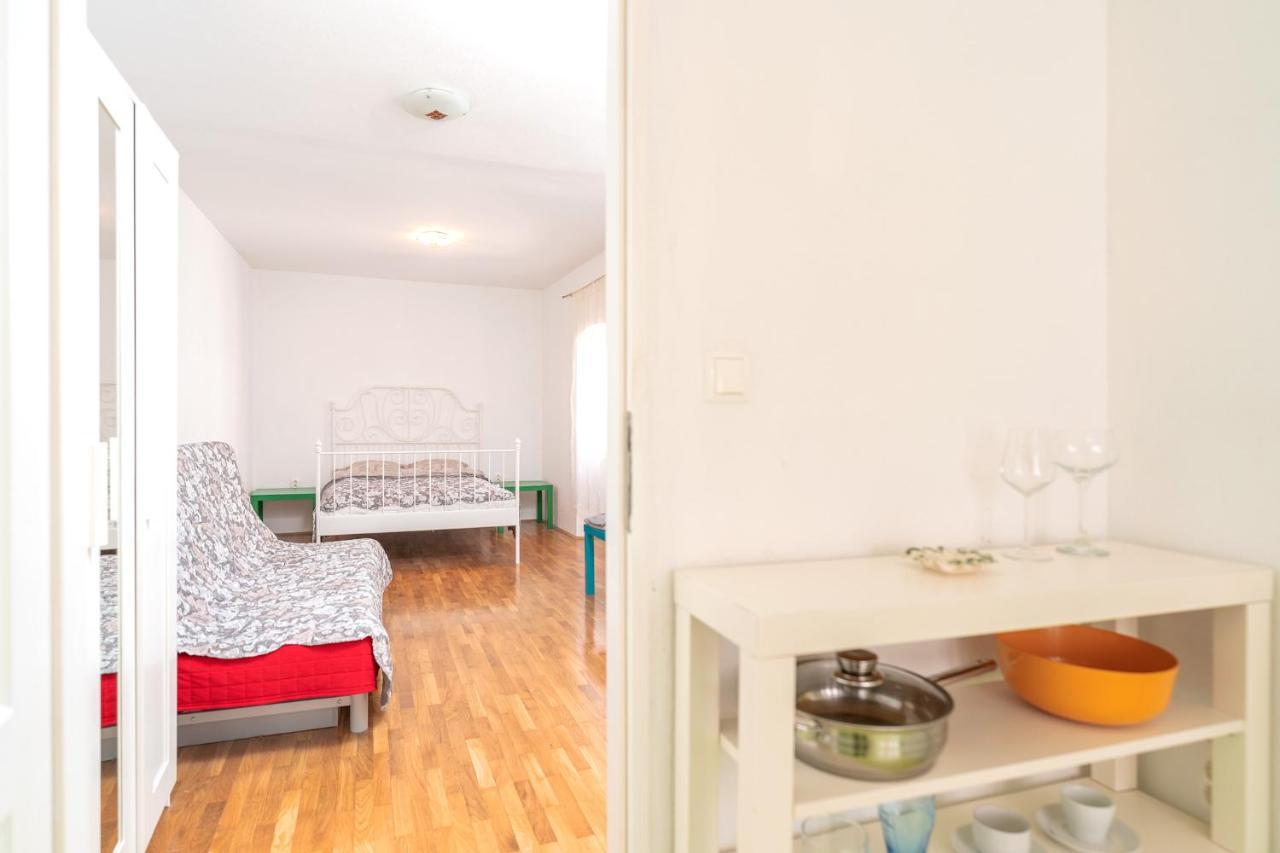 Harbourside Guesthouse Mandina - Zf Hvar ฮวาร์ ภายนอก รูปภาพ