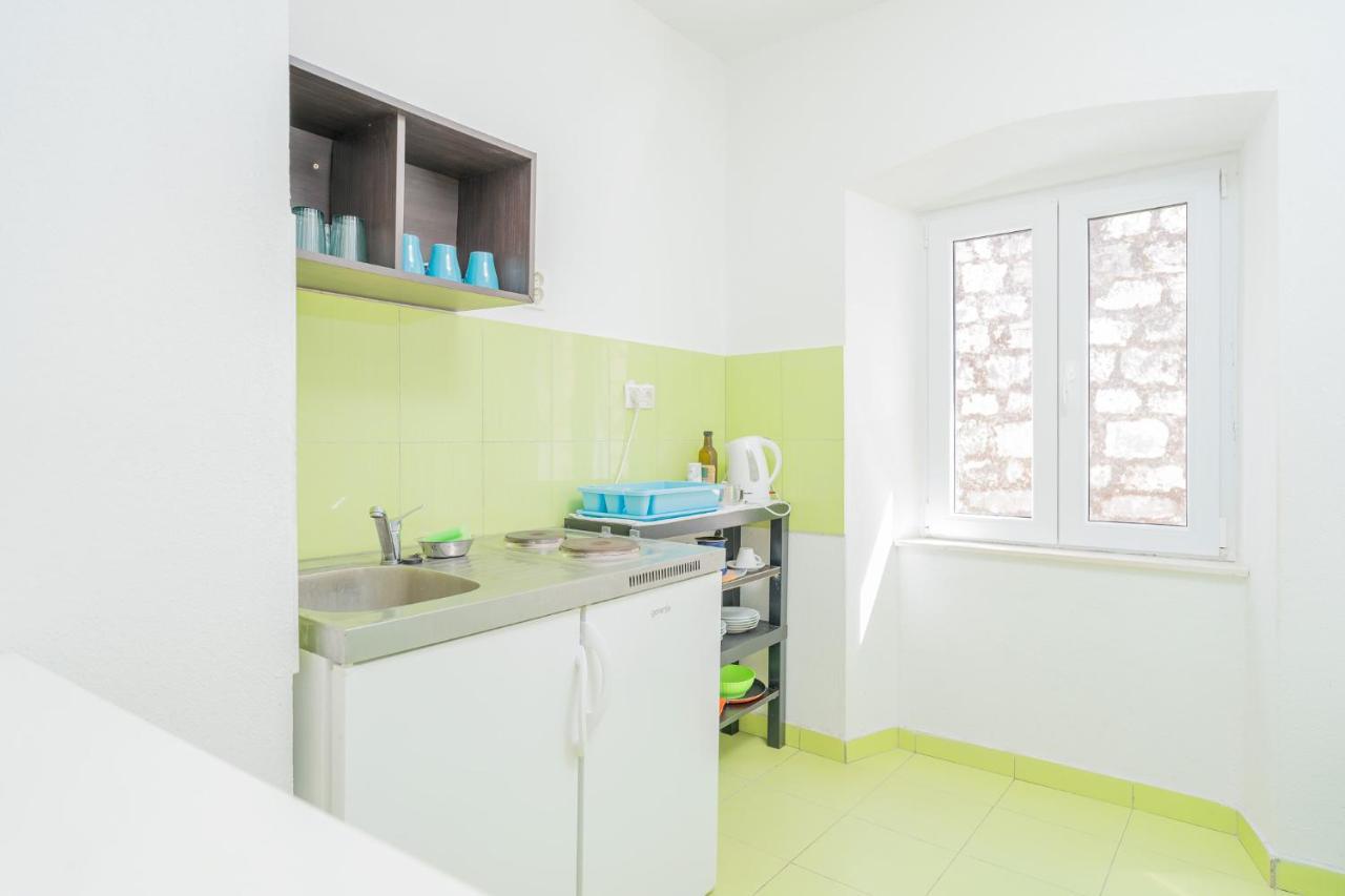 Harbourside Guesthouse Mandina - Zf Hvar ฮวาร์ ภายนอก รูปภาพ