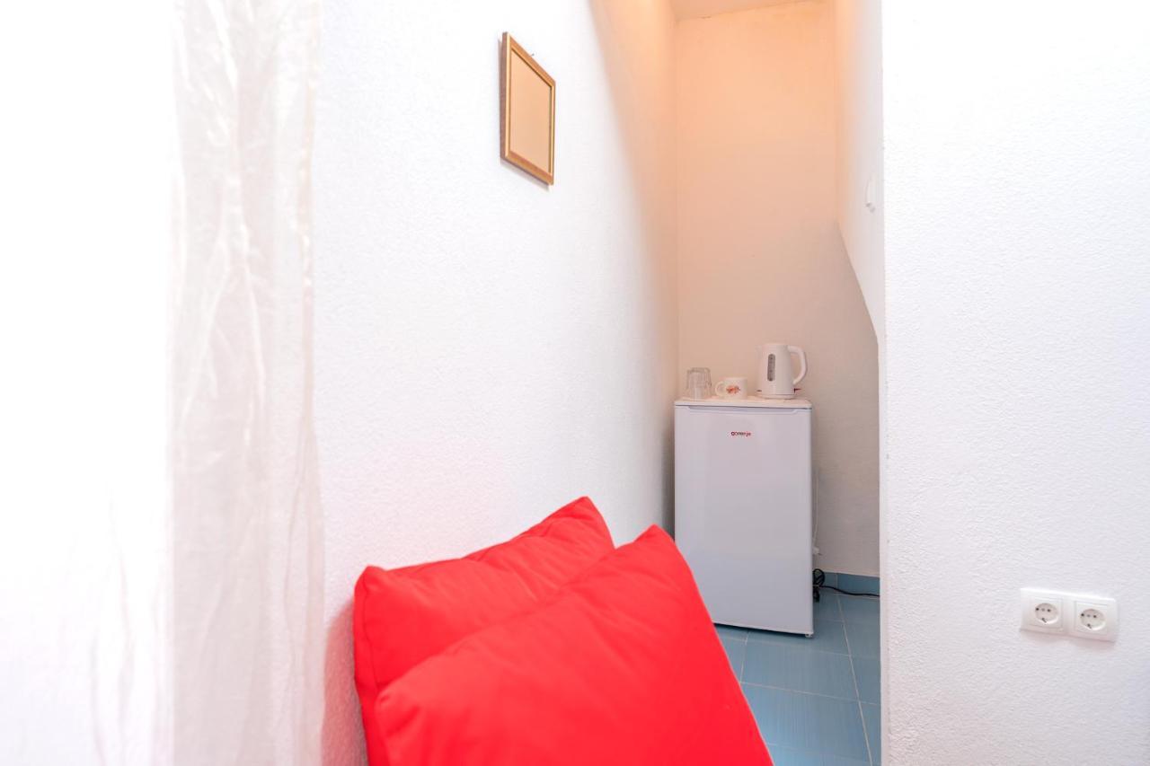 Harbourside Guesthouse Mandina - Zf Hvar ฮวาร์ ภายนอก รูปภาพ
