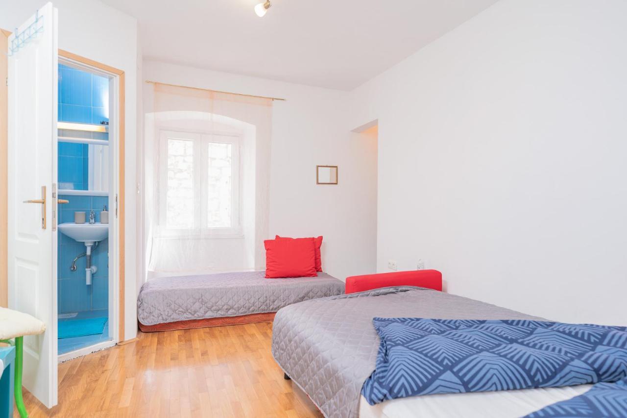 Harbourside Guesthouse Mandina - Zf Hvar ฮวาร์ ภายนอก รูปภาพ