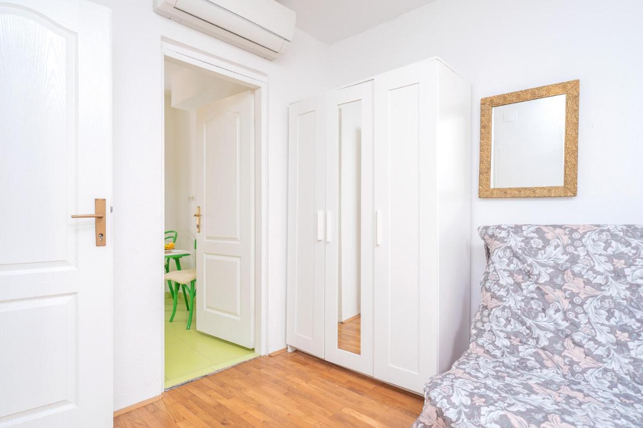 Harbourside Guesthouse Mandina - Zf Hvar ฮวาร์ ภายนอก รูปภาพ
