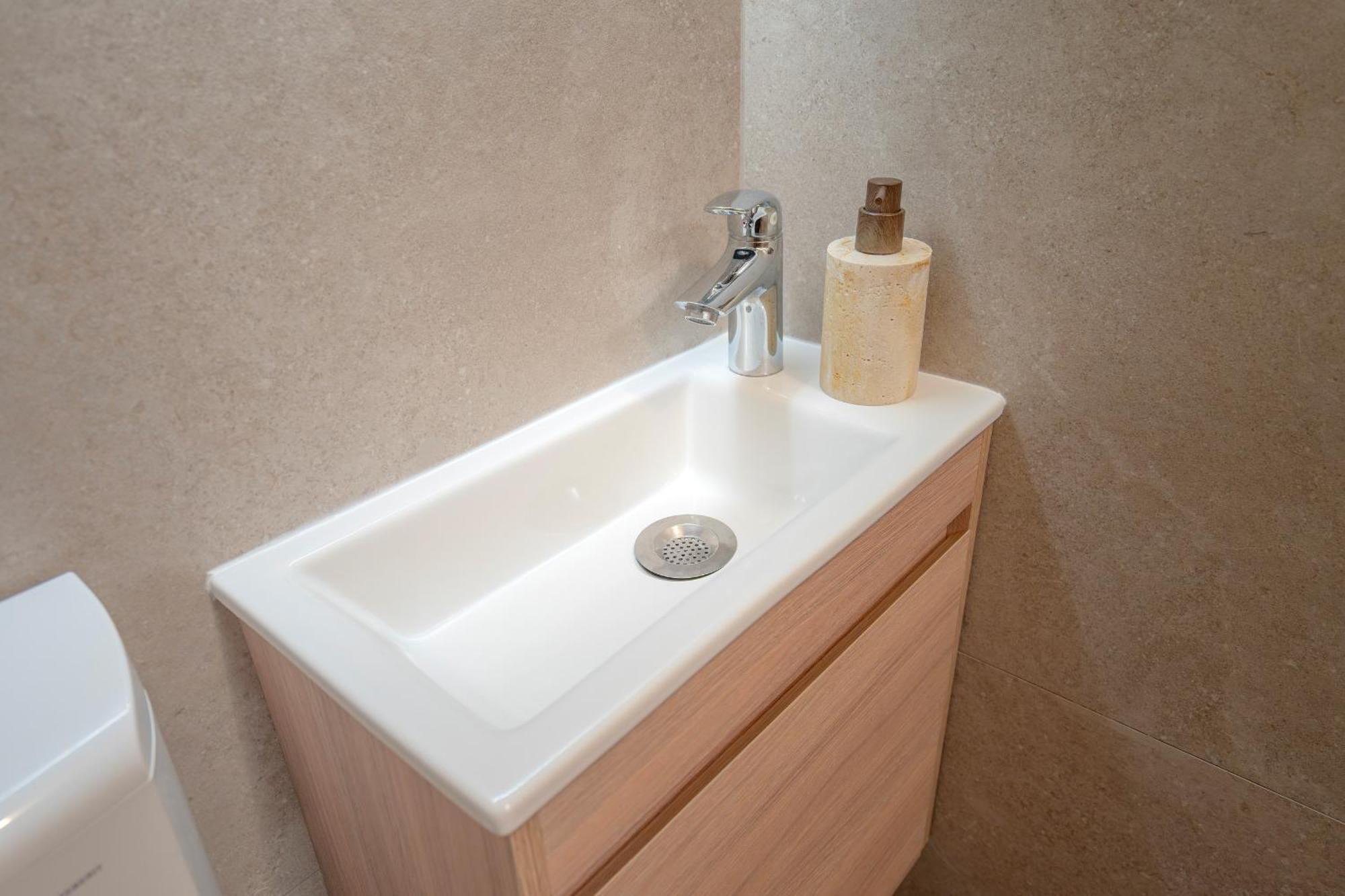 Harbourside Guesthouse Mandina - Zf Hvar ฮวาร์ ภายนอก รูปภาพ