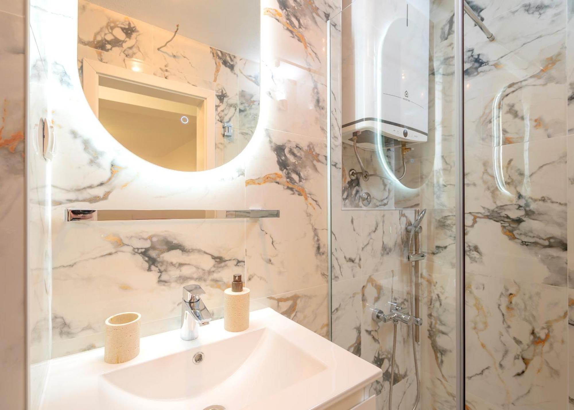 Harbourside Guesthouse Mandina - Zf Hvar ฮวาร์ ภายนอก รูปภาพ